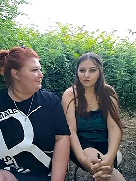 Fox-Red2026's Live XXX Chat