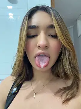 jenn_fit's Webcam Show