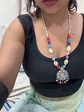 CuteDesiQueen's Webcam Show
