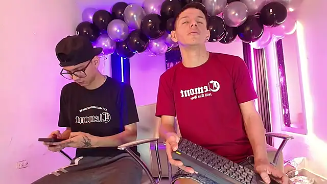 Marcus_and_Tony's Webcam Show