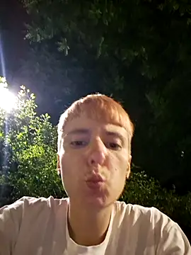 Luna_Devil_ 现场性爱视讯表演