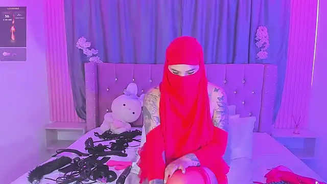 Nayla-Mouna's Webcam Show