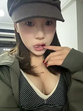 xiaoyalaoshi's Webcam Show