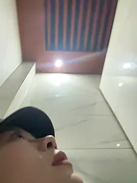 xiaoyalaoshi's Webcam Show