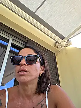 sexy7883's Webcam Show