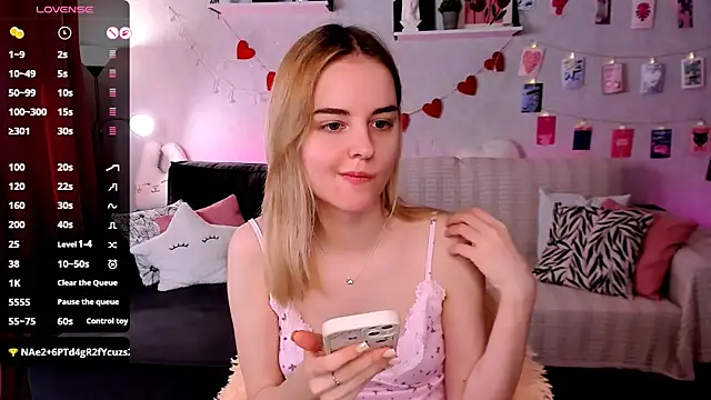 LillianShine's Live XXX Chat