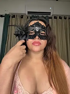 Zaralanson's Webcam Show