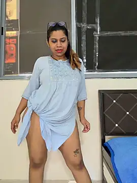Malika_Secrets 现场性爱视讯表演