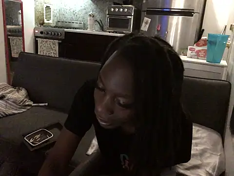 littyleesh1's Webcam Show