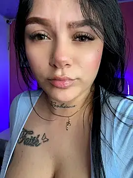 Megaan__More's Live XXX Chat