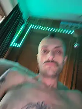 HarmoniousPhantasm3's Webcam Show