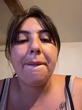 Emilie_1 现场性爱视讯表演