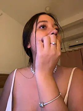 Nhefertary's Live XXX Chat