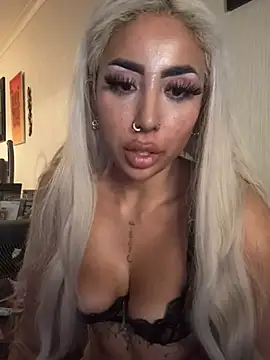 zara_bellexx's Webcam Show