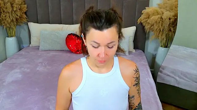EdenSolis' Live XXX Chat