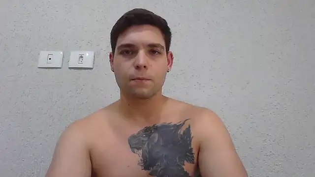 Zure-xxx's Webcam Show