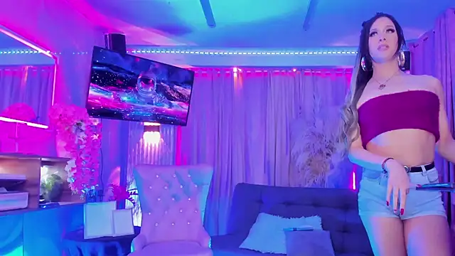 Queens_Wonders_Blonders' Webcam Show