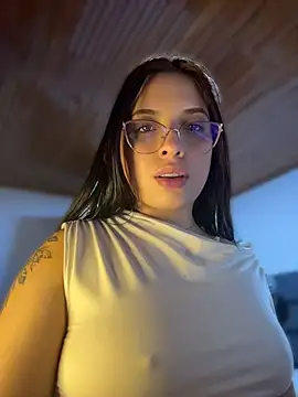 Im_Saraaaa's Live XXX Chat