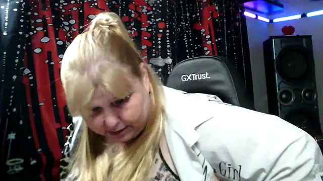 Sylviastar46's Live XXX Chat