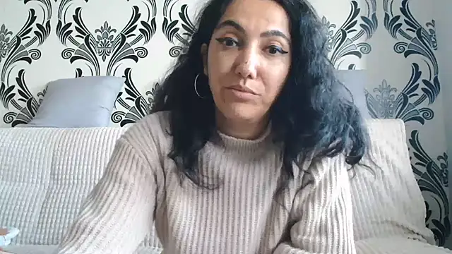 BellaVelvetNoir's Webcam Show