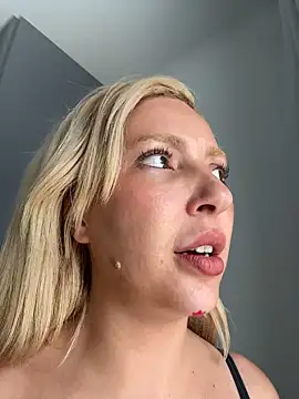 Juuhschmitt's Webcam Show