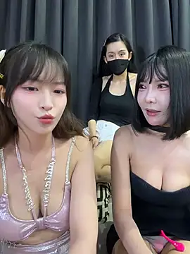 tutuya01's Webcam Show