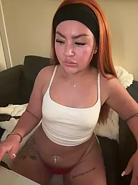 LillieMaee 现场性爱视讯表演