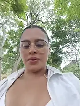 ALEJA__22's Webcam Show