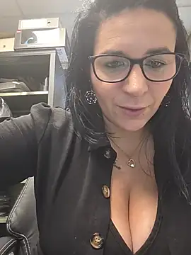 Micorazonheolmiangel23's Webcam Show