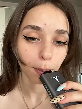 yoyogirlx's Live XXX Chat