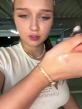 Hannah-2007's Webcam Show