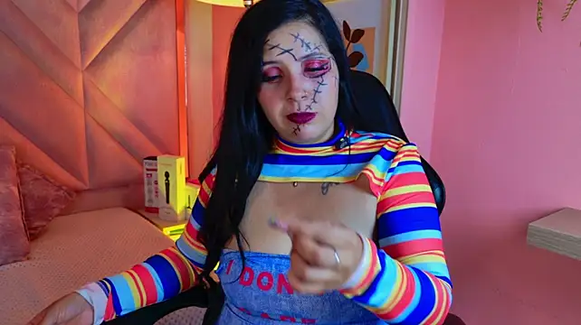 SharlotJones' Webcam Show