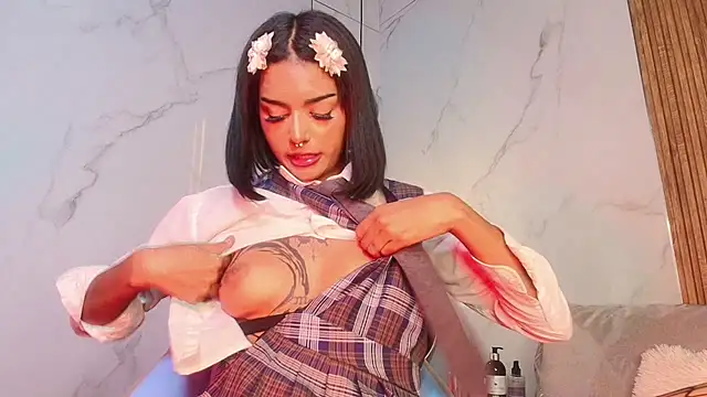 Milu_carbajal_x's Live XXX Chat