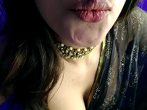 Deardonaa 现场性爱视讯表演