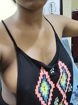 Simran_0011 现场性爱视讯表演