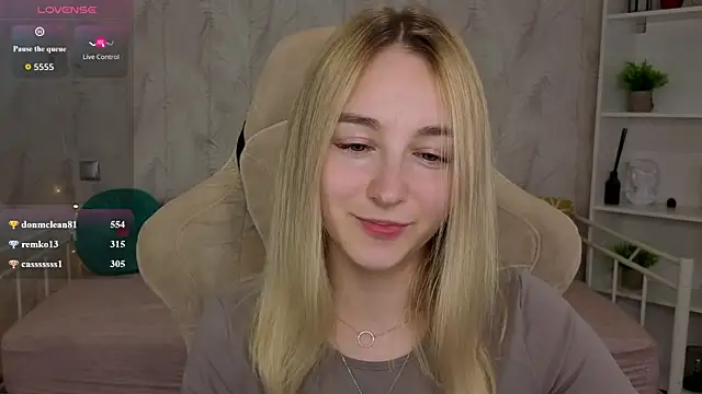 Shy_Polly's Live XXX Chat