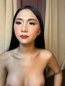 Diannellove's Webcam Show