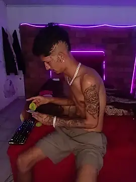 theyllorwillian's Webcam Show