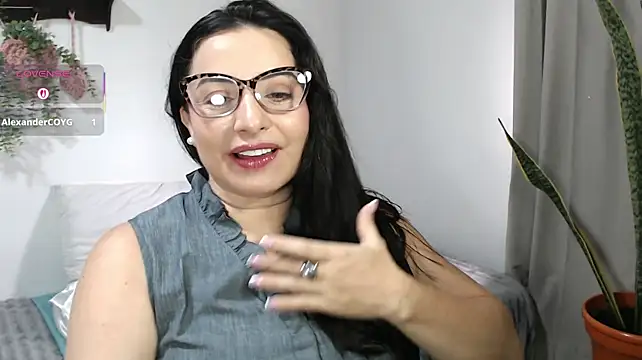 Karlinlive's Live XXX Chat