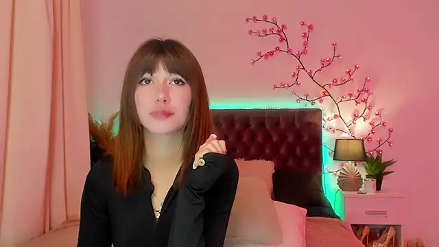 MilanaHotts' Live XXX Chat