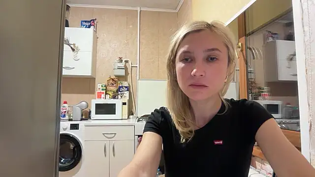 AngelJeni 现场性爱视讯表演
