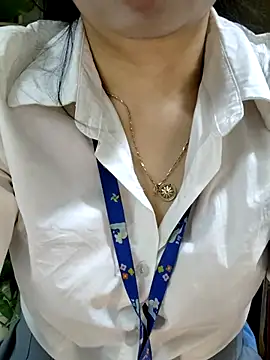Arica_sexykiss 现场性爱视讯表演