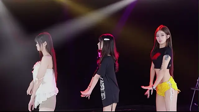 FO-686- 现场性爱视讯表演