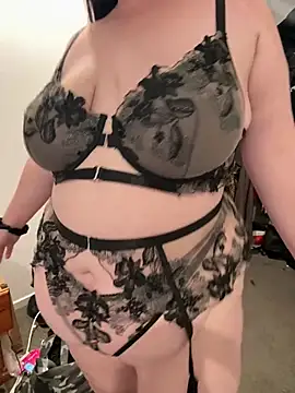 carinabro10's Webcam Show