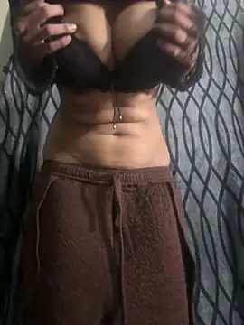 BabyNyraa's Webcam Show