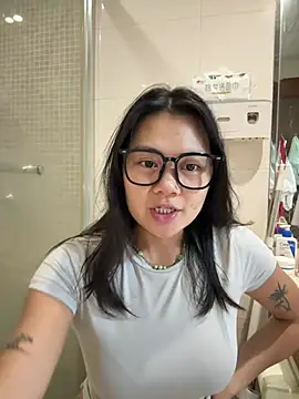 ruanruan05's Webcam Show