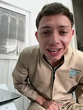 santiObrero's Live XXX Chat