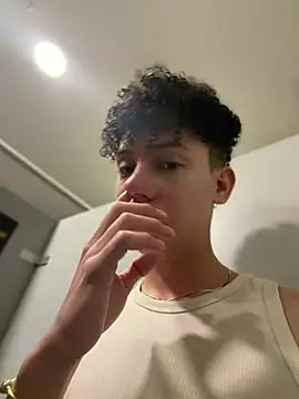 yoursexyjose Webcam show
