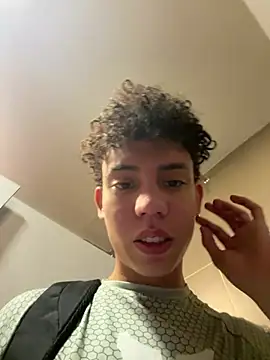 yoursexyjose's Webcam Show