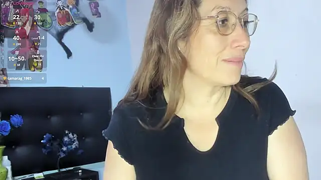 kaylaMinov_'s Webcam Show